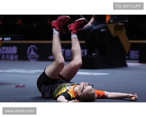 王楚钦逆袭小勒布伦 上演经典激战